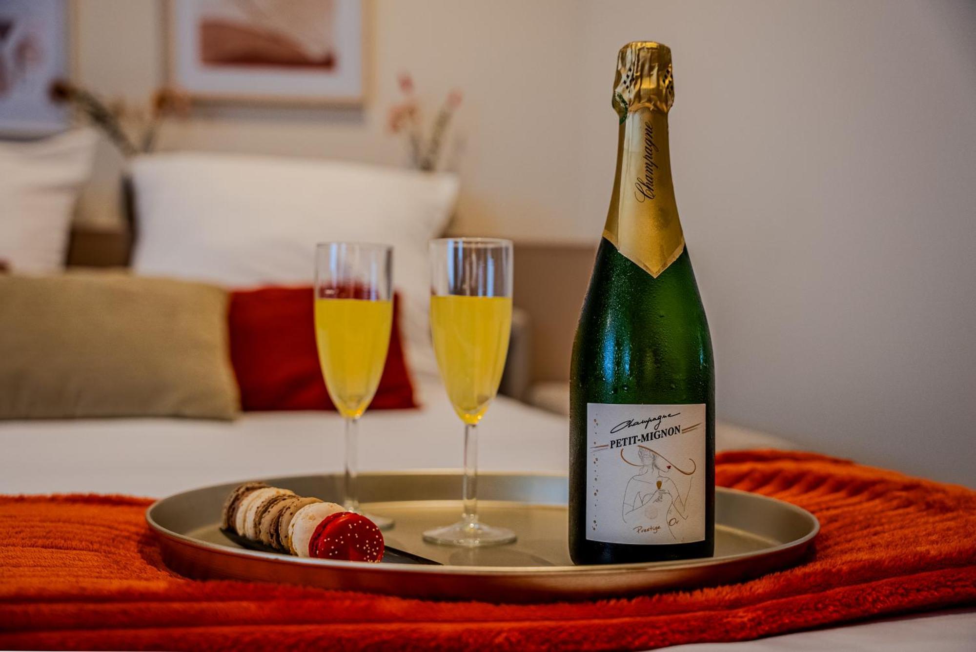 Au Duplex D'Or Centre Historique Apartment Безансон Екстериор снимка
